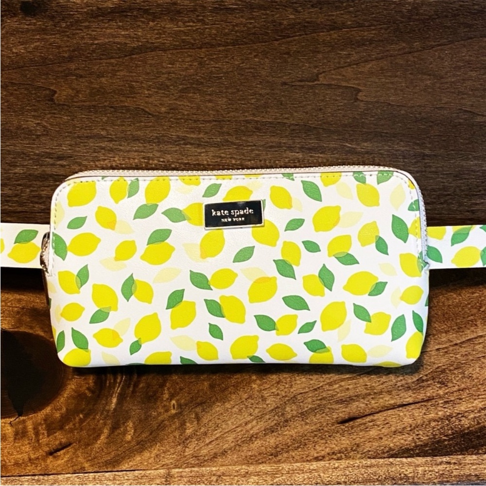 Kate Spade lemon 🍋 design cross body/fanny pack. Belt bag. NWT. No callouts